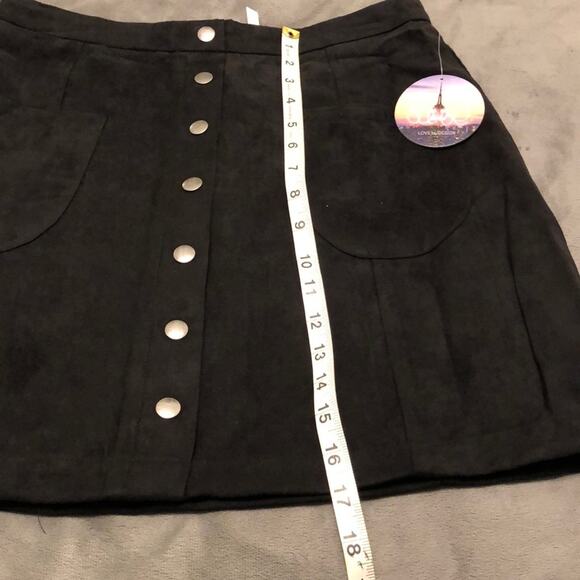 Love by Design Black Faux Suede Mini Skirt Juniors Size XL Pockets Lined - Picture 7 of 8